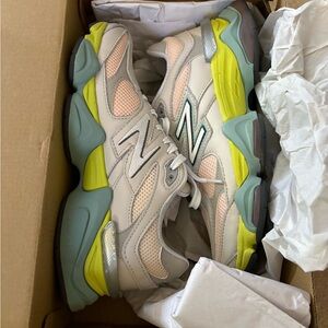 New Balance Cream and Green Sneakers 9060